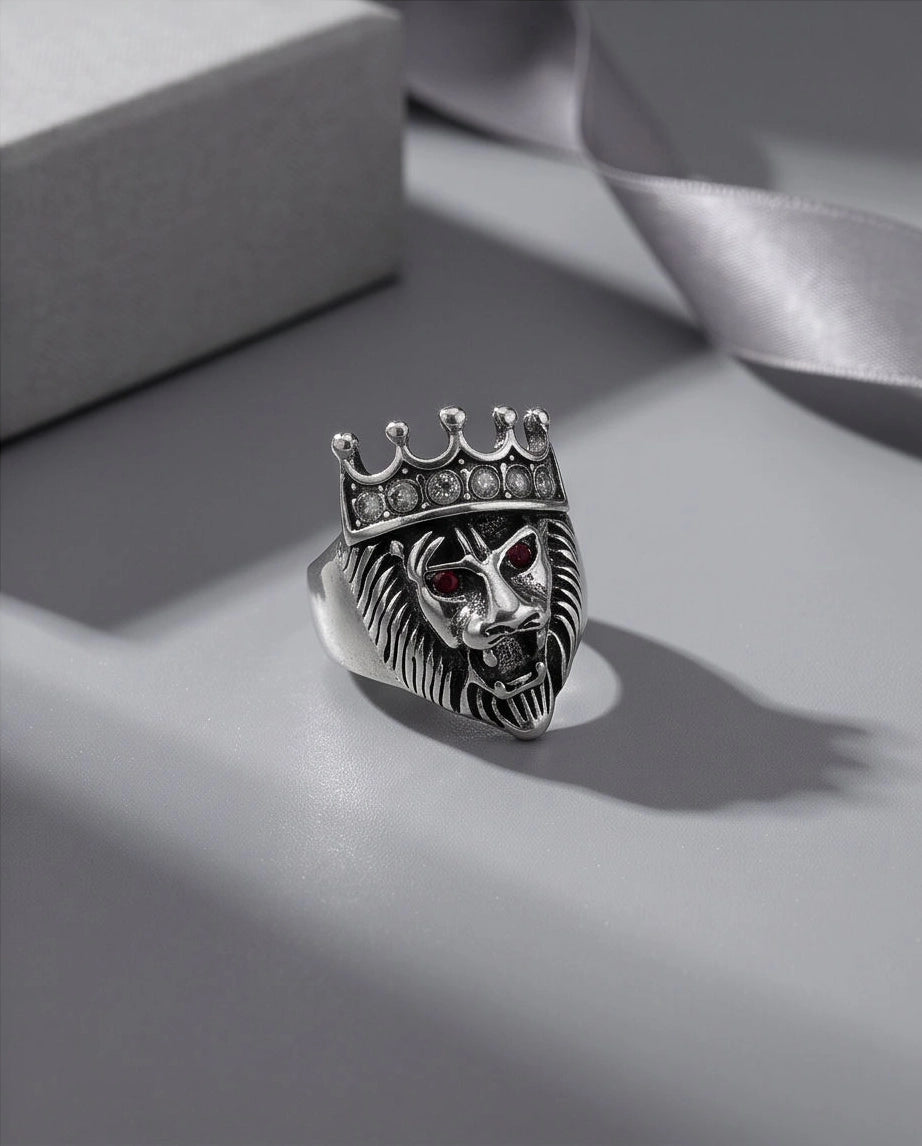 Ruby-Eyed Crowned Lion King Ring