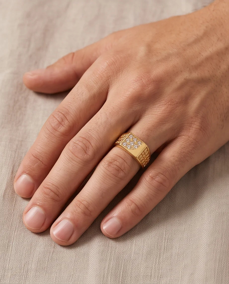 Pavé Crystal Cluster Inlay Brick-Link Band Gold Ring