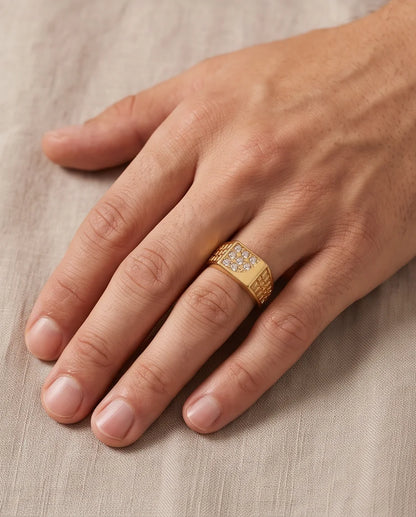 Pavé Crystal Cluster Inlay Brick-Link Band Gold Ring