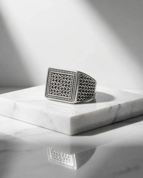 Vintage Sterling Silver Interlocking Lattice Signet Ring