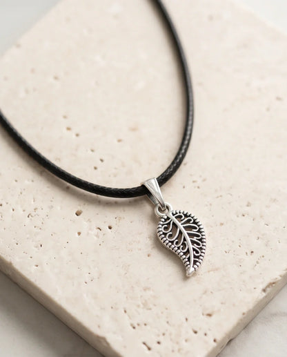 Silver Filigree Leaf Pendant Necklace
