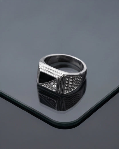 Onyx Inlay & Clear Gemstone Split-Face Mesh Band Silver Ring