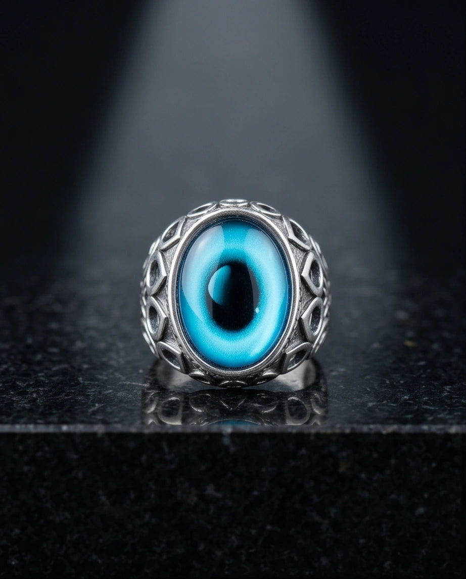 Vintage Sterling Silver Gothic Oceanic Cat's Eye Ring