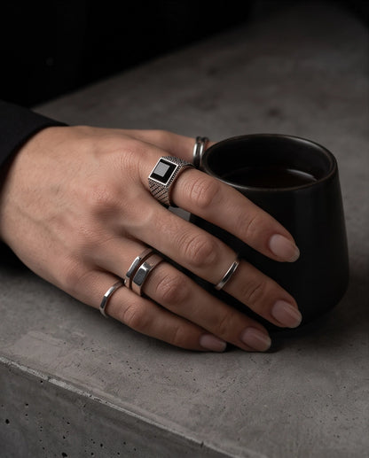 Pyramid Cut Onyx-Style Sawtooth Diamond-Mesh Silver Ring