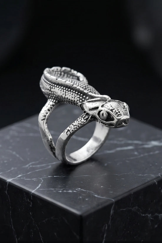 Vintage Silver Oxidized Chameleon Lizard Statement Ring