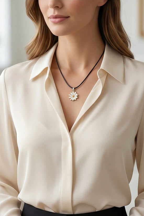 Gold and White Textured Daisy Necklace