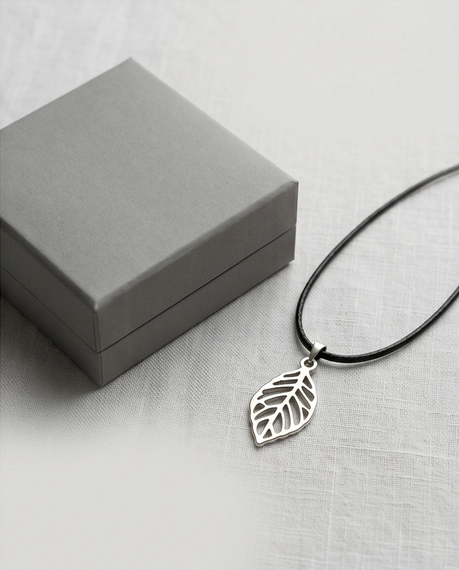 Silver Hollow Cutout Leaf Necklace