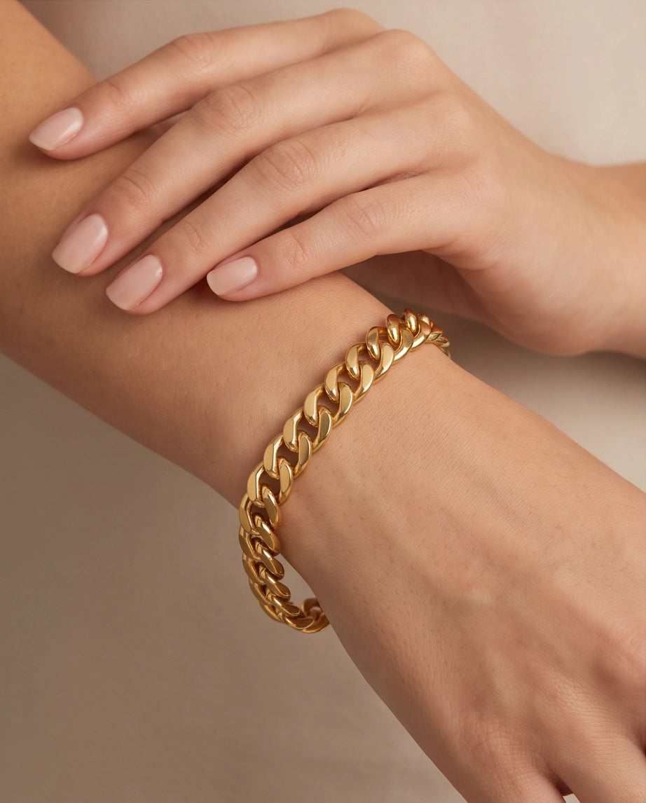 Gold Classic Curb Chain Bracelet