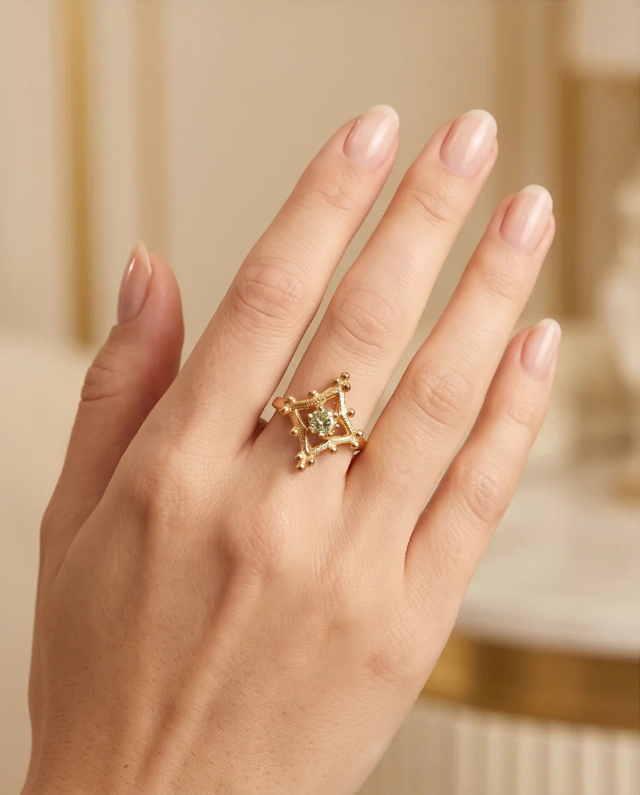 Vintage Gold Geometric Lattice Solitaire Ring