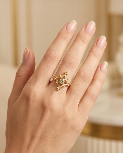 Vintage Gold Geometric Lattice Solitaire Ring