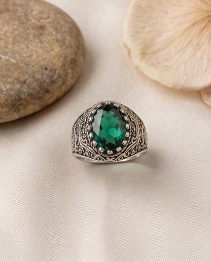 Deep Emerald Oval-Cut Gemstone Ornate Filigree Silver Ring