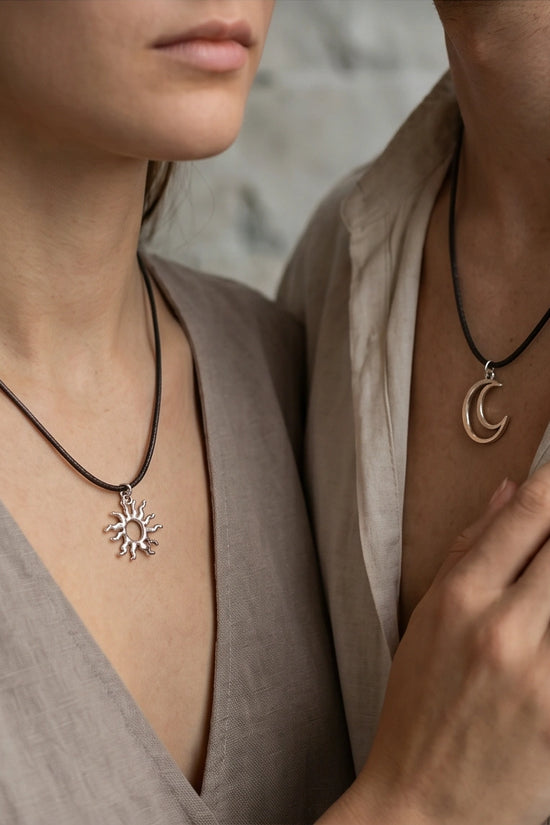 2pcs Celestial Sun and Moon Matching Pendant Necklaces Set