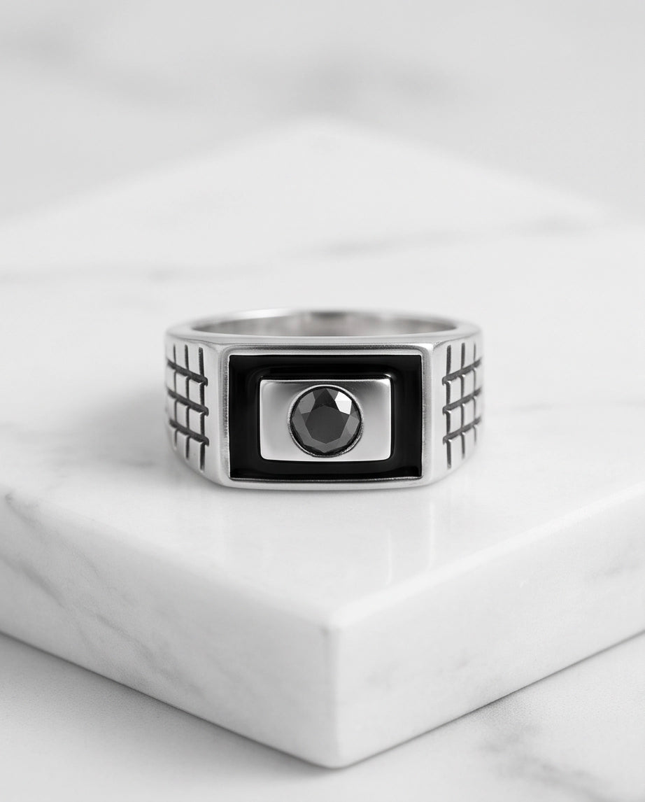 Brilliant Round Faceted Black Onyx-Inlay Grid-Shoulder Silver Ring