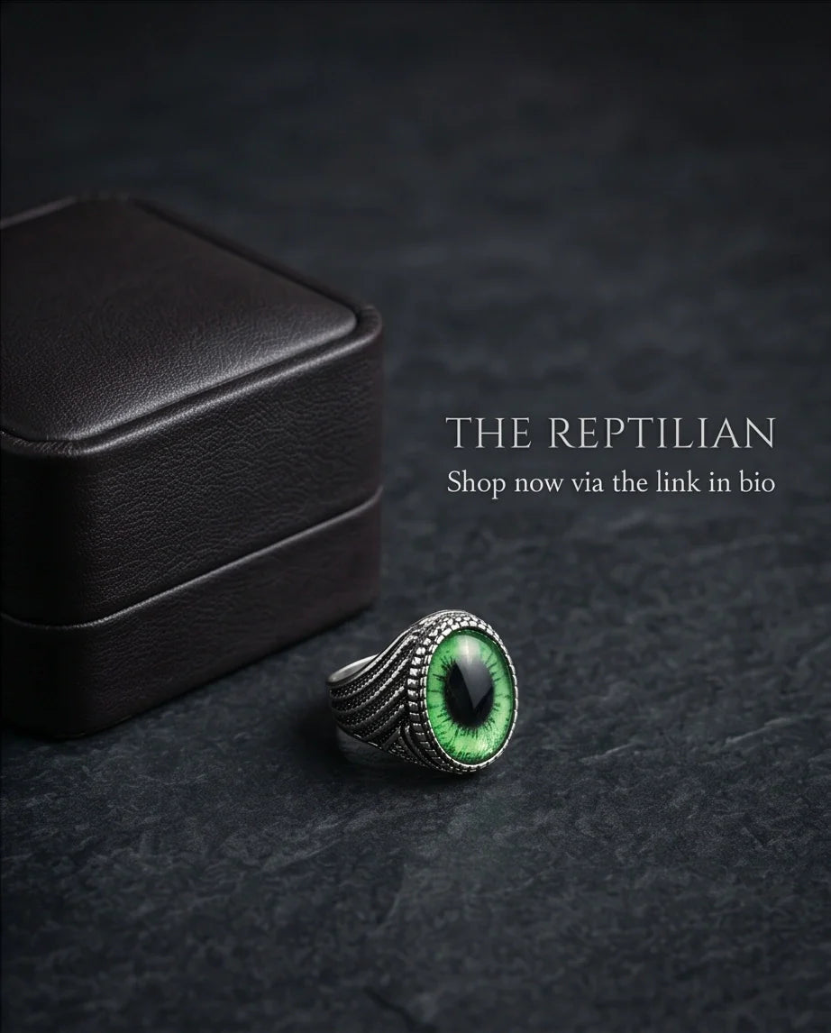 Vintage Sterling Silver Emerald Reptile's Eye Statement Ring