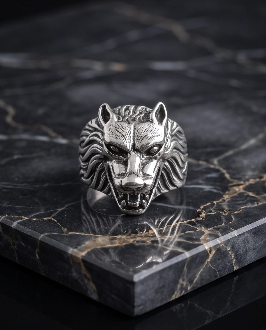 Howling Alpha Wolf Sculpted Ring