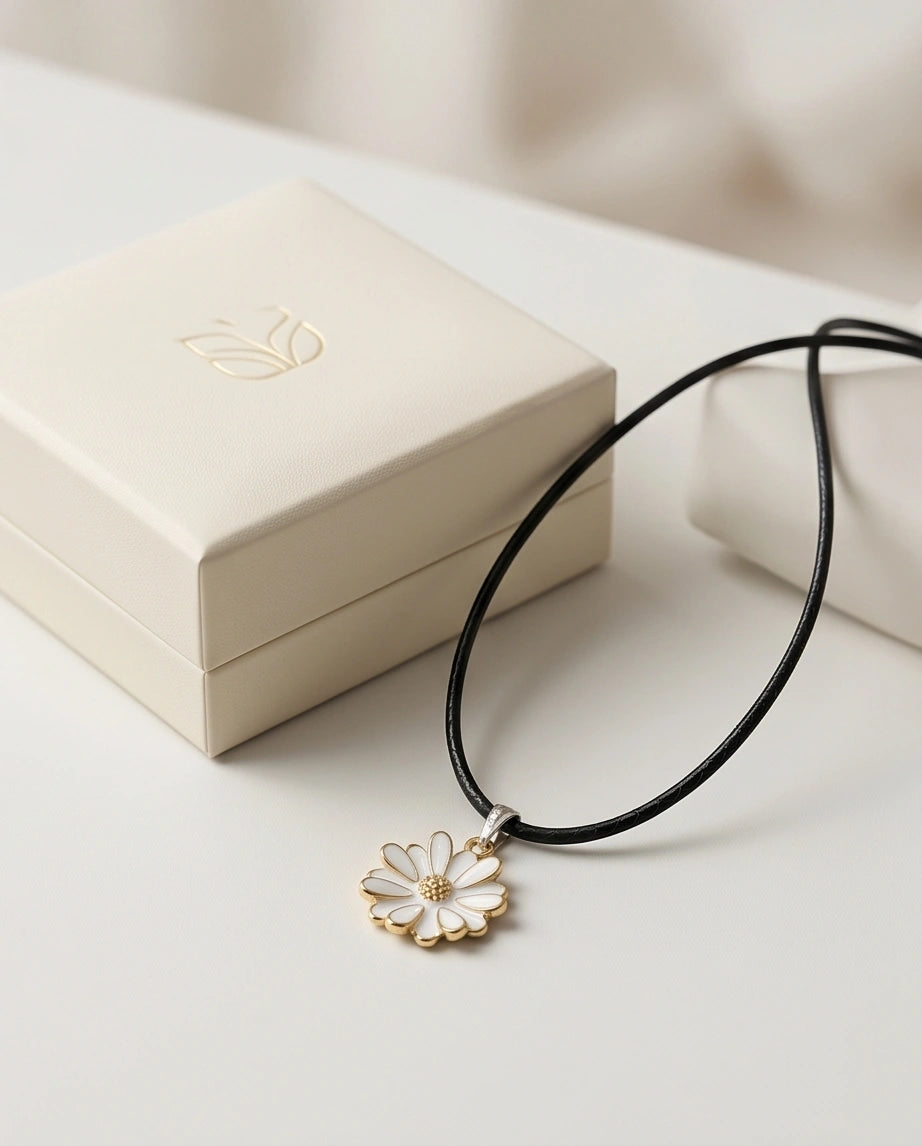 Gold and White Textured Daisy Necklace