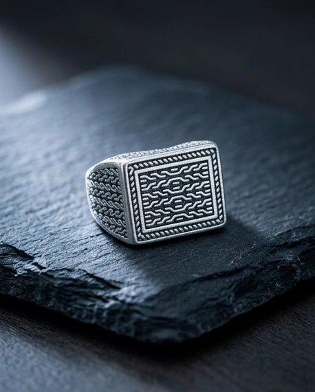 Vintage Sterling Silver Interlocking Lattice Signet Ring