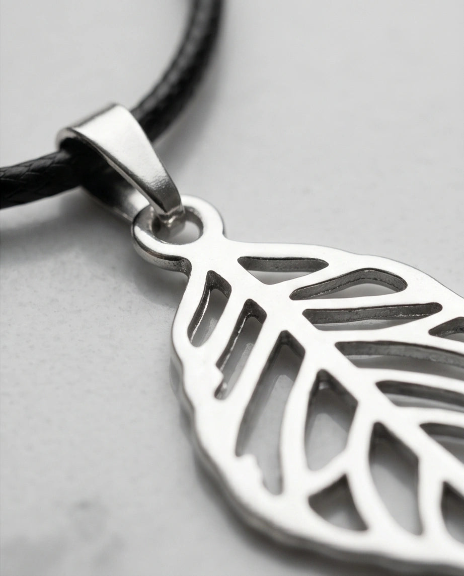 Silver Hollow Cutout Leaf Necklace