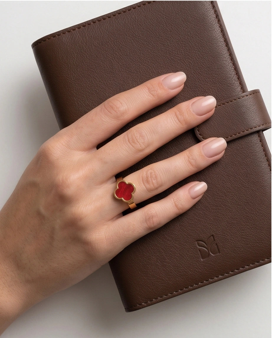 Golden Carnelian Clover Minimalist Ring