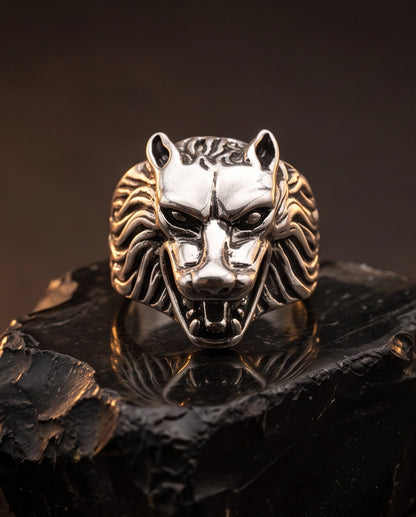 Howling Alpha Wolf Sculpted Ring