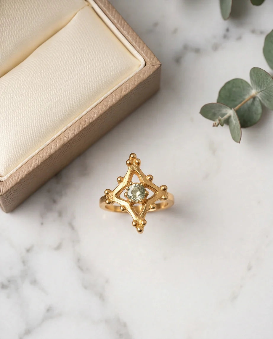 Vintage Gold Geometric Lattice Solitaire Ring