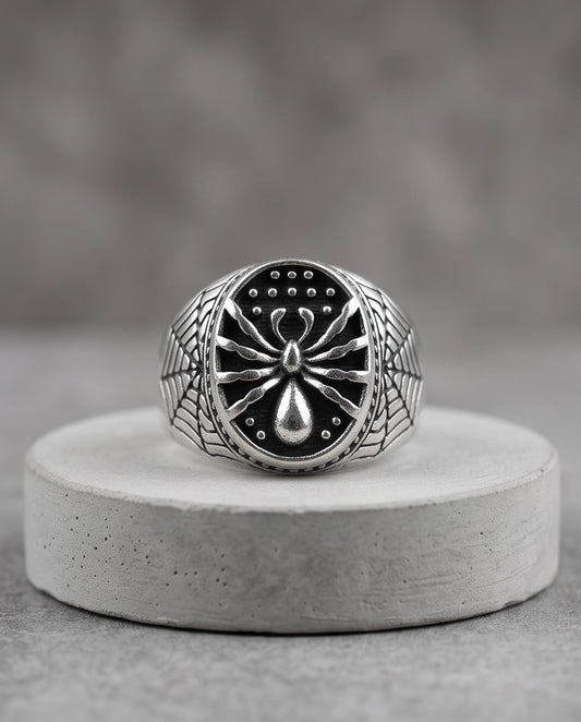 Arachnid Web-Shoulder Signet Silver Ring