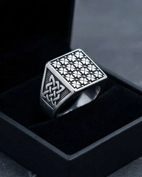 Vintage Sterling Silver Celtic Clover Signet Ring