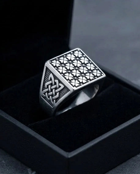 Vintage Sterling Silver Celtic Clover Signet Ring