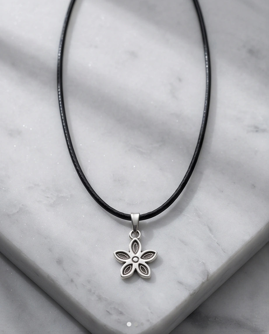 Silver Delicate Five-Petal Flower Necklace