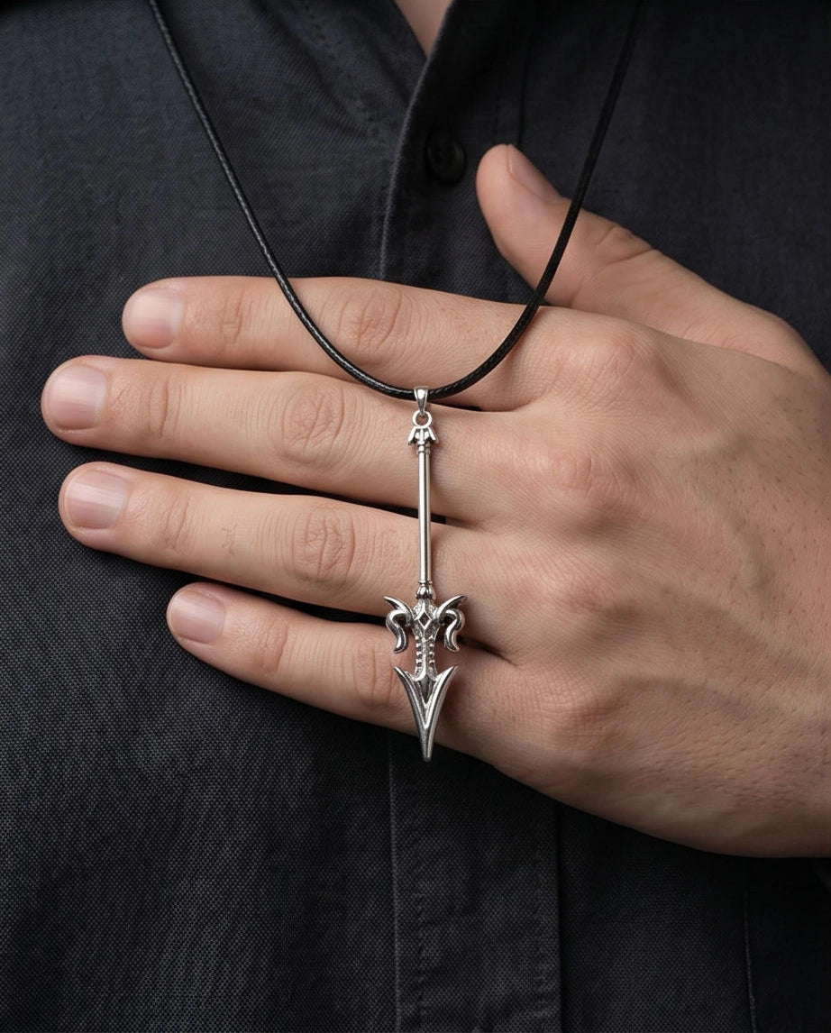 Spearhead Arrow Pendant Necklace