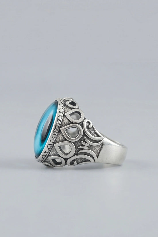 Vintage Sterling Silver Gothic Oceanic Cat's Eye Ring