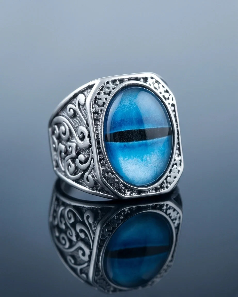 Vintage Sterling Silver Celtic Blue Eagle's Eye Ring