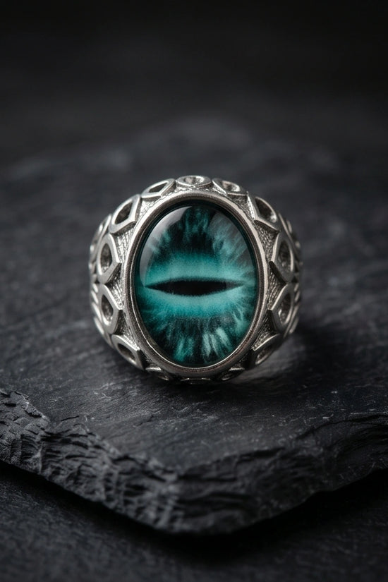 Vintage Sterling Silver Gothic Deep Teal Dragon's Eye Ring