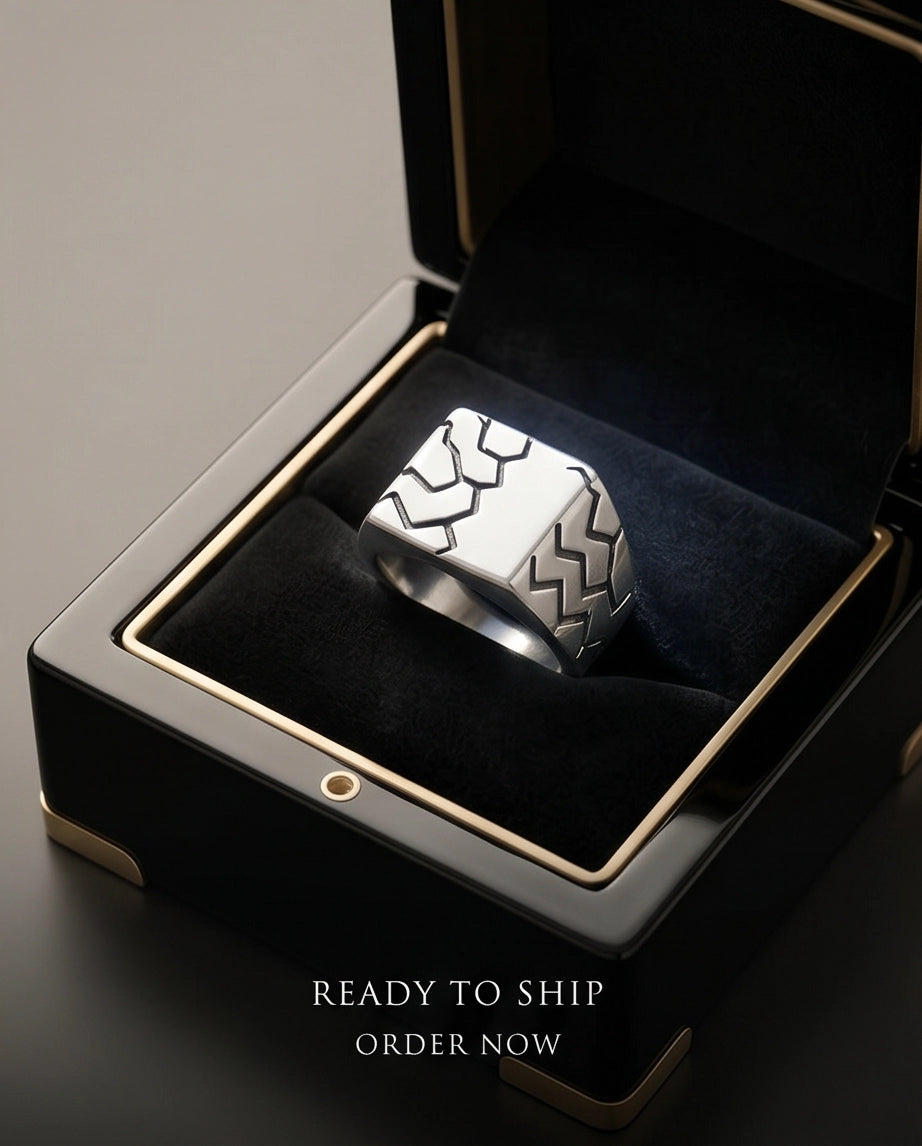 Fractured Asymmetric Signet Ring
