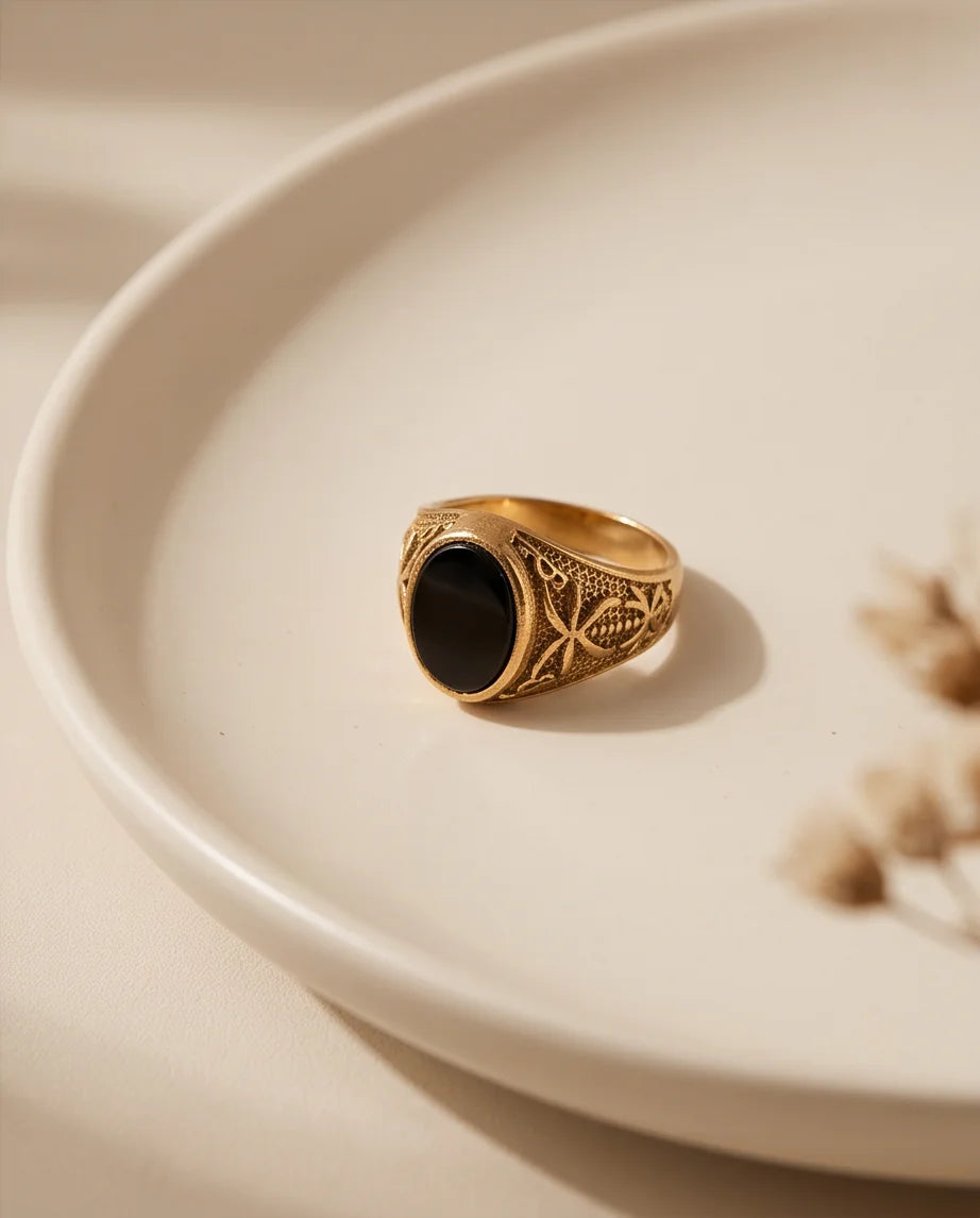 Onyx-Style Oval Cabochon Cross-Motif Filigree Gold Ring