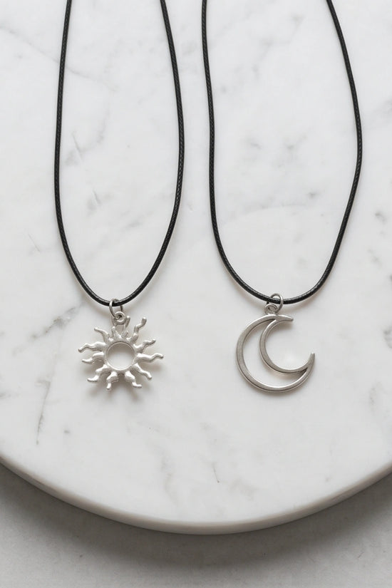 2pcs Celestial Sun and Moon Matching Pendant Necklaces Set