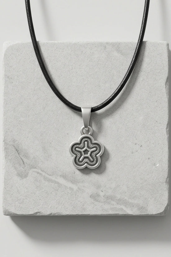 Silver Retro Concentric Blossom Necklace