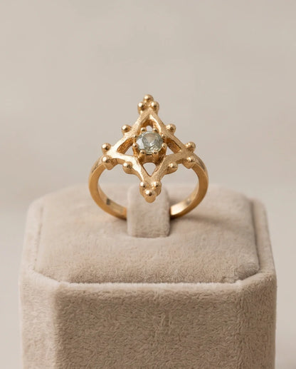 Vintage Gold Geometric Lattice Solitaire Ring