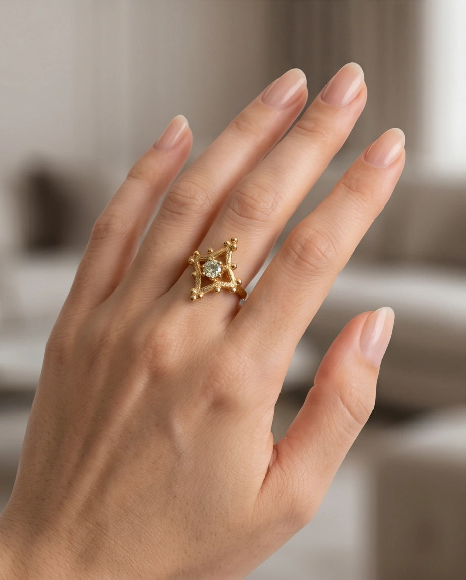 Vintage Gold Geometric Lattice Solitaire Ring