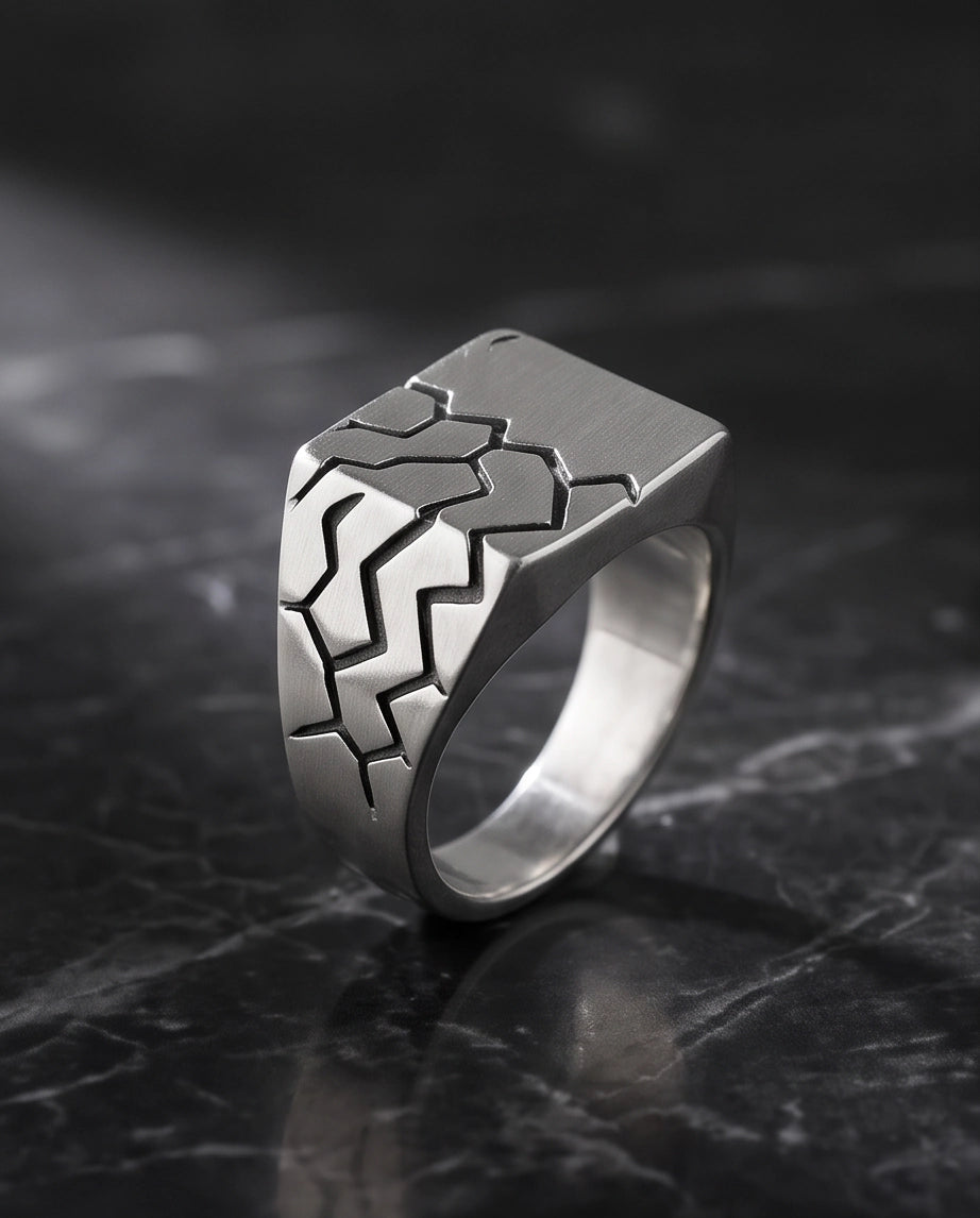 Fractured Asymmetric Signet Ring