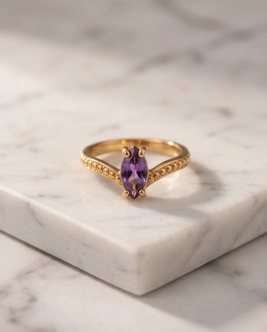 Vintage 14K Gold Marquise Amethyst Filigree Ring