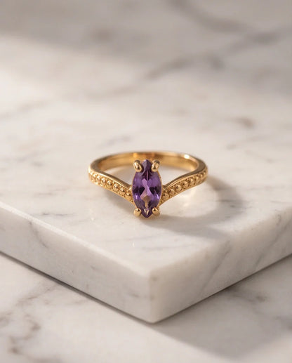 Vintage Gold Marquise Amethyst Filigree Ring
