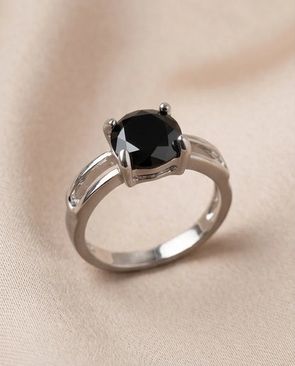 Sterling Silver Round-Cut Split Shank Black Onyx Ring
