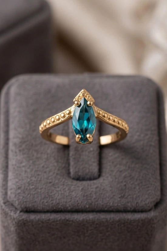 Vintage 14K Gold Marquise London Blue Topaz Chevron Ring