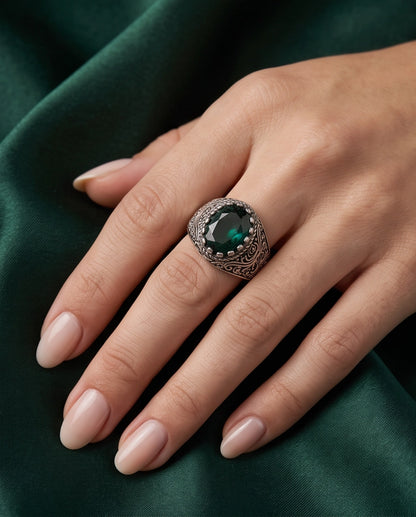 Deep Emerald Oval-Cut Gemstone Ornate Filigree Silver Ring