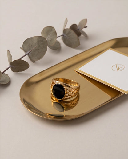 Onyx-Style Oval Cabochon Openwork Lattice Gold Ring