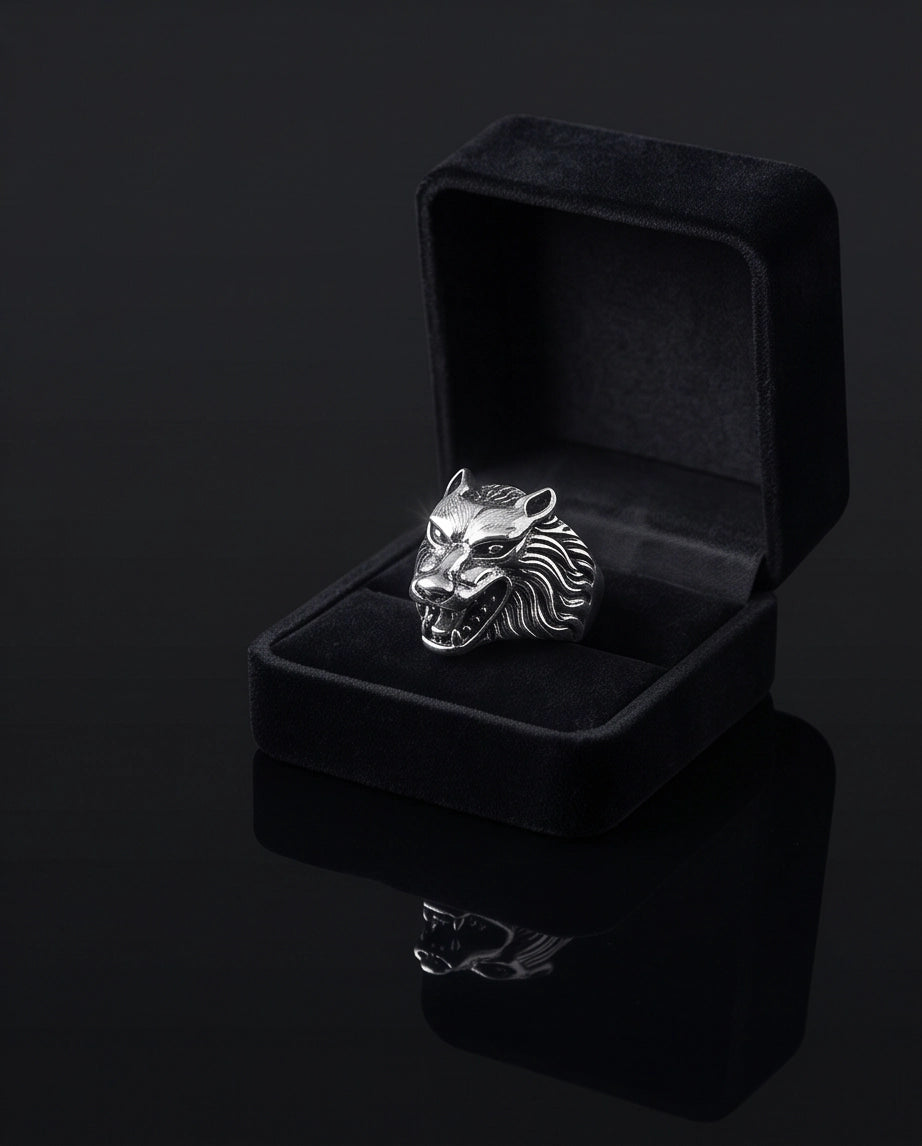 Howling Alpha Wolf Sculpted Ring