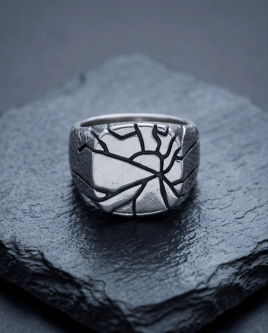 Shattered Earth Cracked Signet Ring