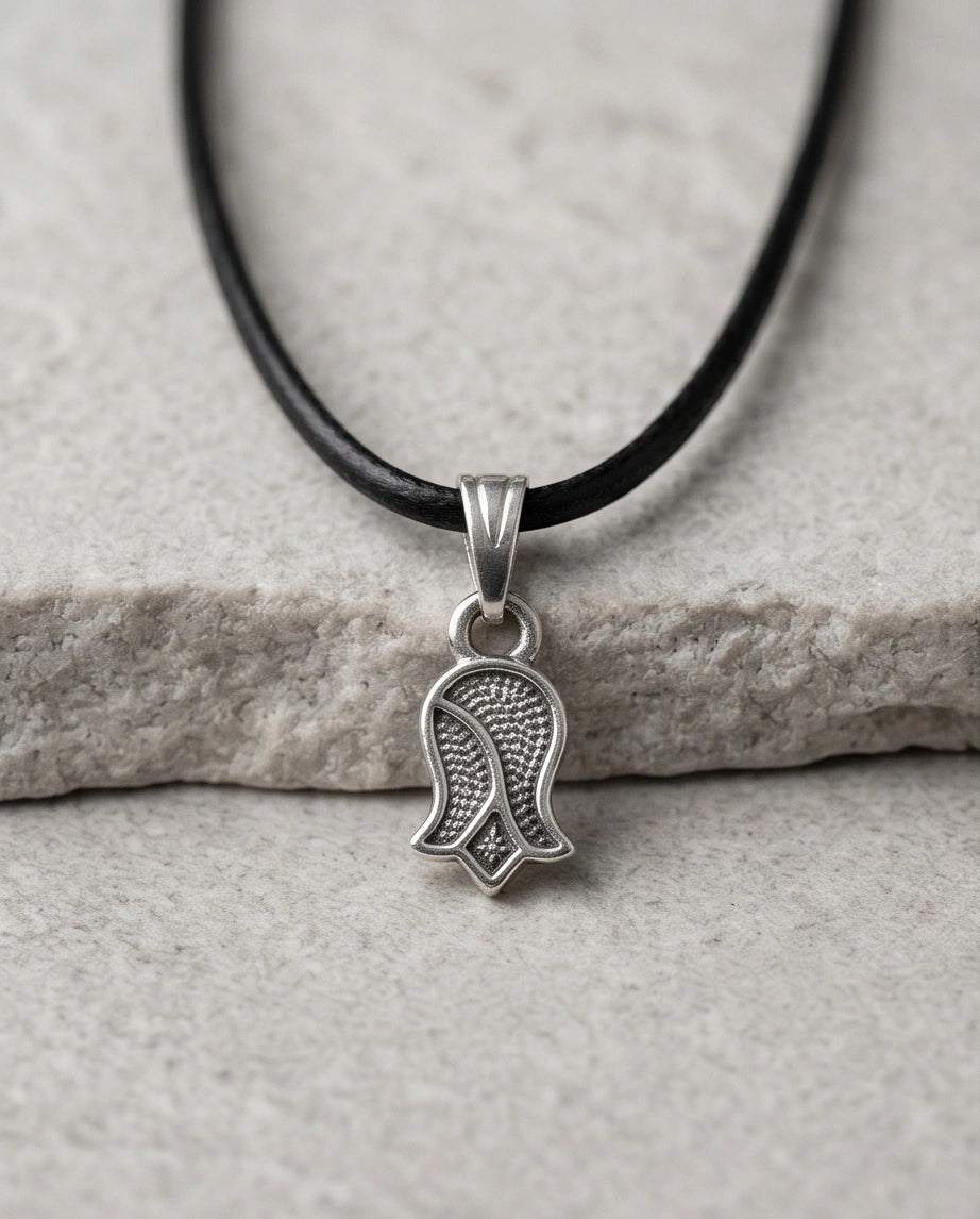 Silver Vintage Textured Tulip Necklace