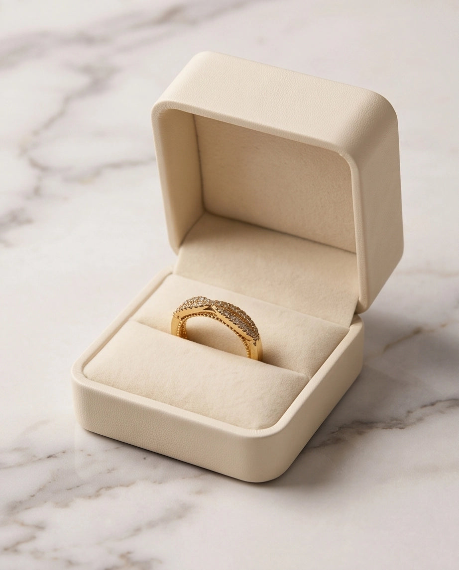 Pavé Gold Infinity Bypass Band